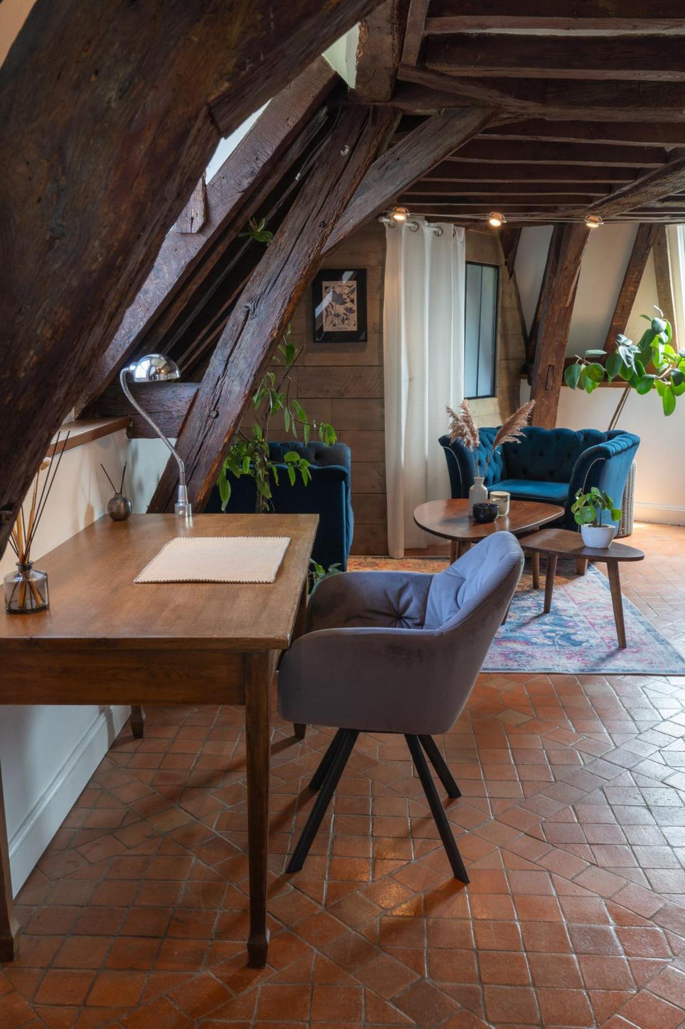 Suite Toussaint - Calme & Authentique Angers Exteriör bild